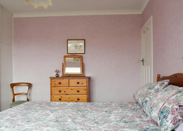 Rose Garth Robin Hood's Bay