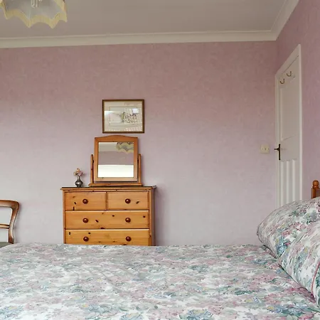 Rose Garth Robin Hood's Bay